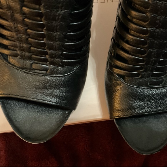 BCBGeneration GREGORY BLACK NILE LEATHER platform BOOTIE 7.5M - Picture 13 of 14